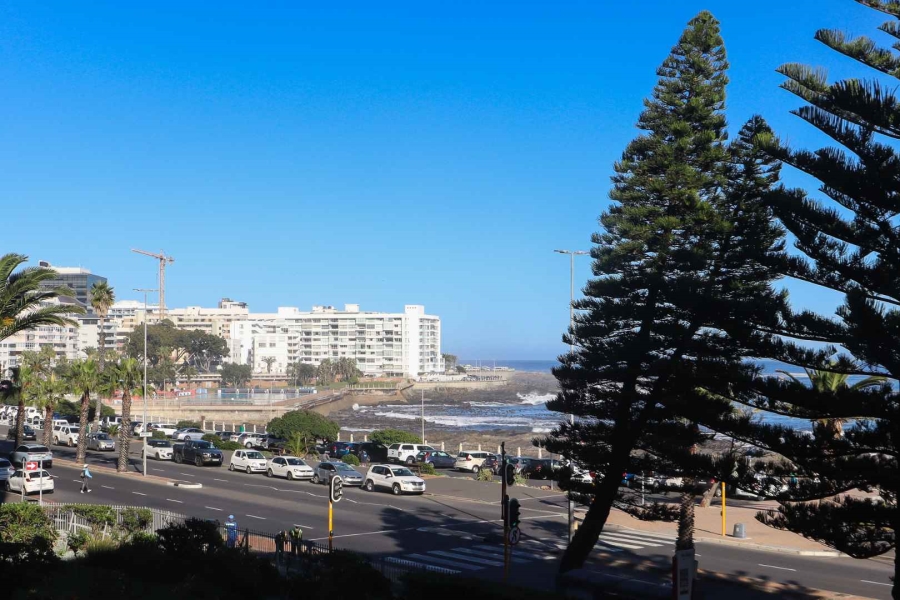 4 Bedroom Property for Sale in Sea Point Western Cape